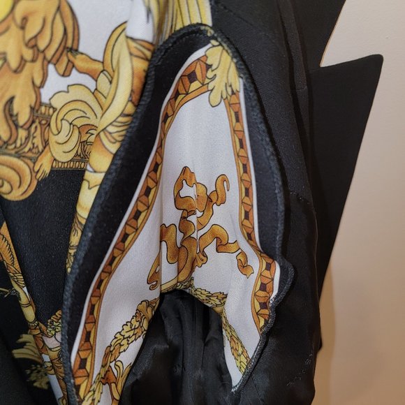 Authentic Versace Medusa Single Breasted Wool Blazer, Black, Silk Lined, Size 46 - Picture 5 of 11